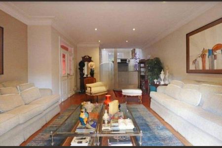 Casa à venda com 3 quartos, 300m² em Vila Romana, São Paulo