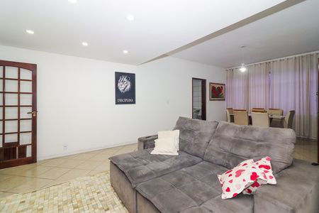 Sala de casa à venda com 4 quartos, 380m² em Jardim Sulacap, Rio de Janeiro