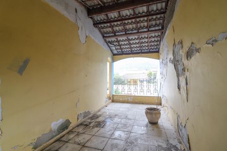 Casa à venda com 380m², 4 quartos e 4 vagas Casa à venda com 380m², 4 quartos e 4 vagasTerraço
