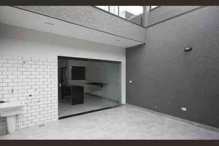 Casa à venda com 130m², 3 quartos e 2 vagas