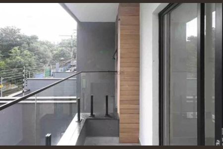 Casa à venda com 130m², 3 quartos e 2 vagas