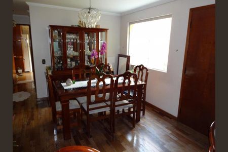 Casa à venda com 4 quartos, 130m² em Jardim Ester Yolanda, São Paulo