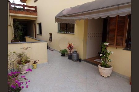 Casa à venda com 130m², 4 quartos e 2 vagas