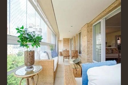 Apartamento para alugar com 214m², 4 quartos e 4 vagas Apartamento para alugar com 214m², 4 quartos e 4 vagasVaranda