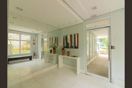 Apartamento para alugar com 214m², 4 quartos e 4 vagas Apartamento para alugar com 214m², 4 quartos e 4 vagasÁrea externa