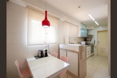 Apartamento para alugar com 214m², 4 quartos e 4 vagas Apartamento para alugar com 214m², 4 quartos e 4 vagasCozinha