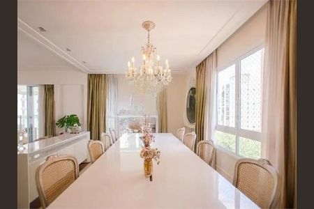 Apartamento para alugar com 214m², 4 quartos e 4 vagas Apartamento para alugar com 214m², 4 quartos e 4 vagasSala