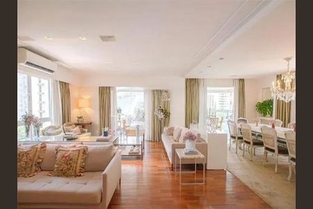 Apartamento para alugar com 214m², 4 quartos e 4 vagas Apartamento para alugar com 214m², 4 quartos e 4 vagasSala
