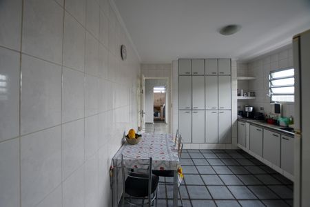 Casa para alugar com 150m², 2 quartos e sem vaga Casa para alugar com 150m², 2 quartos e sem vagaCOZINHA