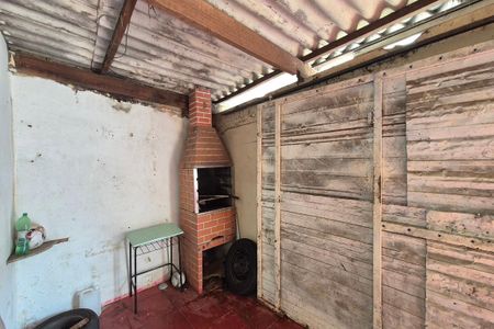 Casa à venda com 126m², 3 quartos e 2 vagas Casa à venda com 126m², 3 quartos e 2 vagasÁrea comum - Churrasqueira