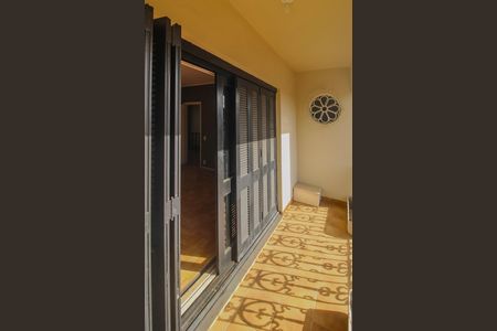 Casa para alugar com 150m², 5 quartos e 4 vagas Casa para alugar com 150m², 5 quartos e 4 vagasSacada