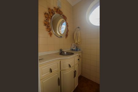 Casa para alugar com 150m², 5 quartos e 4 vagas Casa para alugar com 150m², 5 quartos e 4 vagasBanheiro