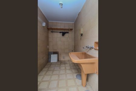 Casa para alugar com 150m², 5 quartos e 4 vagas Casa para alugar com 150m², 5 quartos e 4 vagasÁrea de Serviço