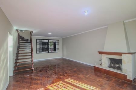 Casa para alugar com 150m², 5 quartos e 4 vagas Casa para alugar com 150m², 5 quartos e 4 vagasSala