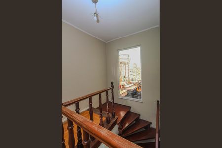 Casa para alugar com 150m², 5 quartos e 4 vagas Casa para alugar com 150m², 5 quartos e 4 vagasCorredor