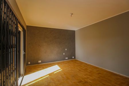 Casa para alugar com 150m², 5 quartos e 4 vagas Casa para alugar com 150m², 5 quartos e 4 vagasSuite