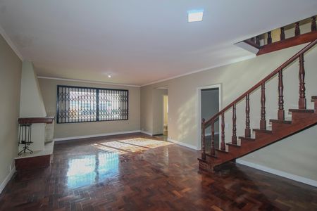 Casa para alugar com 150m², 5 quartos e 4 vagas Casa para alugar com 150m², 5 quartos e 4 vagasSala