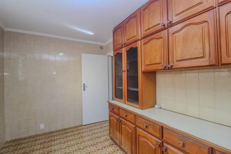 Casa para alugar com 150m², 5 quartos e 4 vagas Casa para alugar com 150m², 5 quartos e 4 vagasCozinha