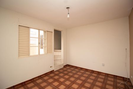 Casa à venda com 128m², 3 quartos e 2 vagas Casa à venda com 128m², 3 quartos e 2 vagasQuarto Edícula