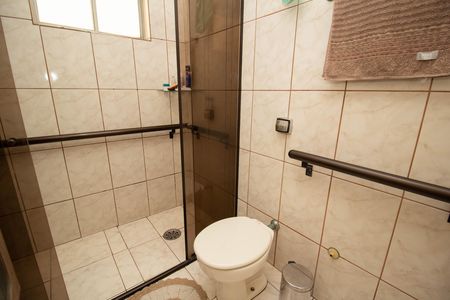 Casa à venda com 128m², 3 quartos e 2 vagas Casa à venda com 128m², 3 quartos e 2 vagasBanheiro