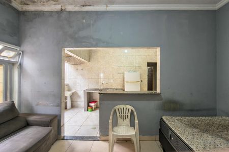 Casa para alugar com 50m², 0 quarto e 1 vaga Casa para alugar com 50m², 0 quarto e 1 vagaKitnet