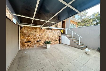 Casa à venda com 134m², 3 quartos e 3 vagas
