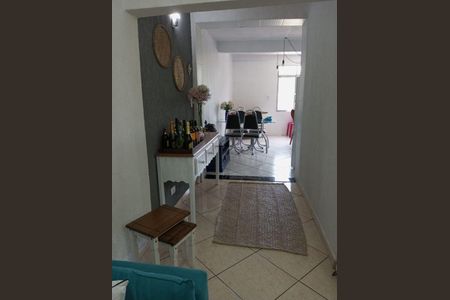 Casa à venda com 235m², 2 quartos e 2 vagas