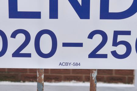 Casa à venda com 80m², 2 quartos e 1 vaga Casa à venda com 80m², 2 quartos e 1 vagaPLACA INSTALADA NA FACHADA ACBY - 584