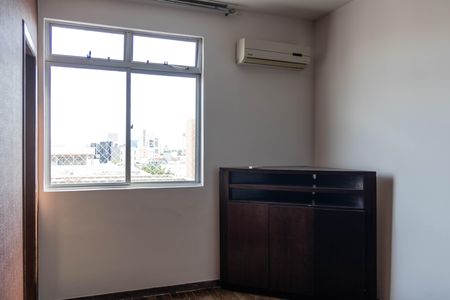Apartamento para alugar com 100m², 4 quartos e 2 vagas Apartamento para alugar com 100m², 4 quartos e 2 vagasSuíte