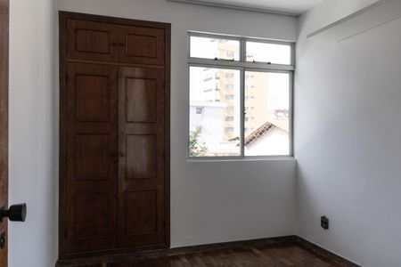 Apartamento para alugar com 100m², 4 quartos e 2 vagas Apartamento para alugar com 100m², 4 quartos e 2 vagasQuarto 3