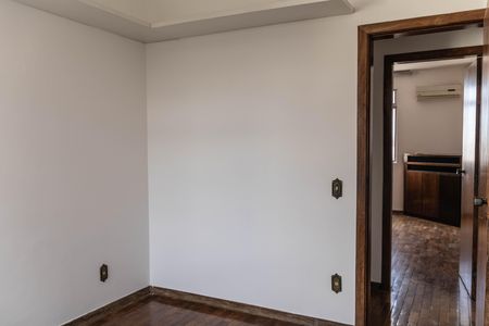 Apartamento para alugar com 100m², 4 quartos e 2 vagas Apartamento para alugar com 100m², 4 quartos e 2 vagasQuarto 3