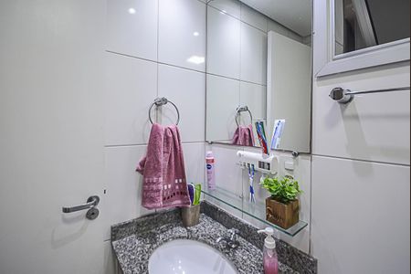 Apartamento para alugar com 63m², 2 quartos e 2 vagas Apartamento para alugar com 63m², 2 quartos e 2 vagasBanheiro