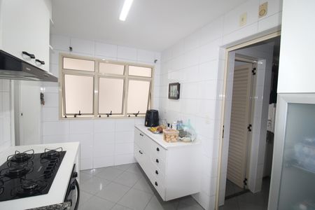 Apartamento para alugar com 179m², 4 quartos e 4 vagasCozinha