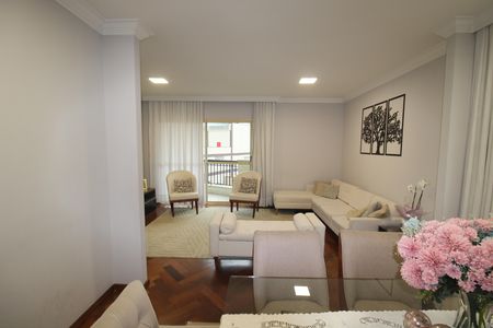 Apartamento para alugar com 179m², 4 quartos e 4 vagasSala