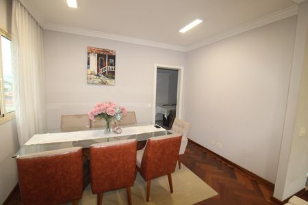 Apartamento para alugar com 179m², 4 quartos e 4 vagasSala