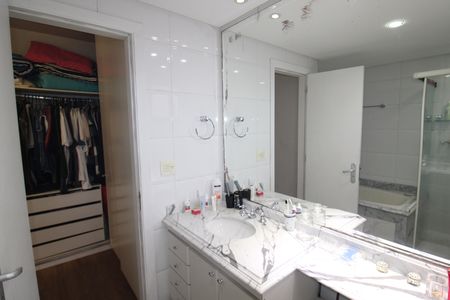Apartamento para alugar com 179m², 4 quartos e 4 vagasQuarto 4 - Banheiro