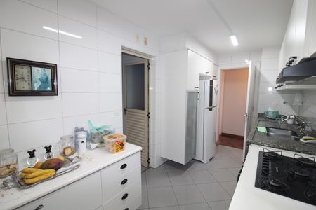 Apartamento para alugar com 179m², 4 quartos e 4 vagasCozinha