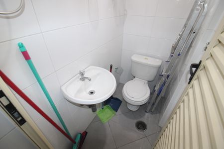 Apartamento para alugar com 179m², 4 quartos e 4 vagasÁrea de Serviço - Banheiro