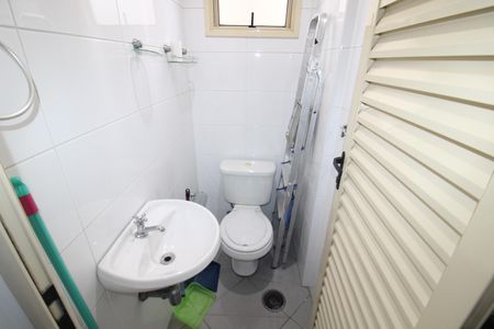 Apartamento para alugar com 179m², 4 quartos e 4 vagasÁrea de Serviço - Banheiro