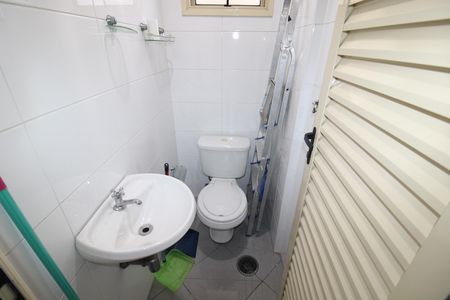 Apartamento para alugar com 179m², 4 quartos e 4 vagasÁrea de Serviço - Banheiro