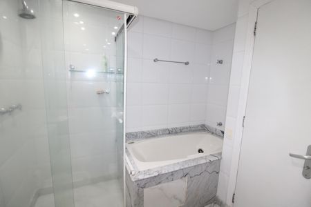 Apartamento para alugar com 179m², 4 quartos e 4 vagasQuarto 4 - Banheiro