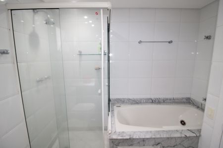 Apartamento para alugar com 179m², 4 quartos e 4 vagasQuarto 4 - Banheiro