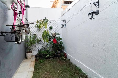 Casa de condomínio à venda com 100m², 3 quartos e 1 vaga Casa de condomínio à venda com 100m², 3 quartos e 1 vagaÁrea externa