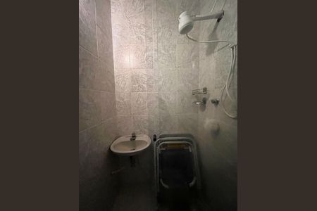 Banheiro de serviço de apartamento à venda com 4 quartos, 205m² em Copacabana, Rio de Janeiro