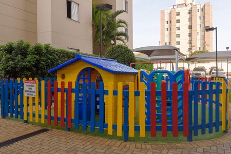 Apartamento para alugar com 75m², 3 quartos e 1 vaga Apartamento para alugar com 75m², 3 quartos e 1 vagaÁrea comum - Playground