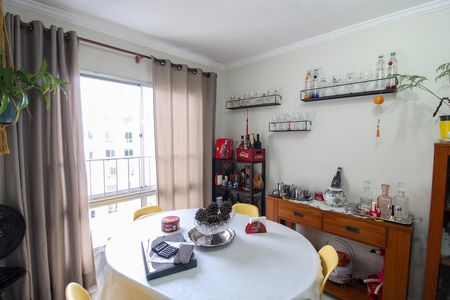 Apartamento à venda com 70m², 3 quartos e 1 vaga Apartamento à venda com 70m², 3 quartos e 1 vagaSala