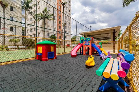Apartamento à venda com 70m², 3 quartos e 1 vaga Apartamento à venda com 70m², 3 quartos e 1 vagaÁrea comum - Playground