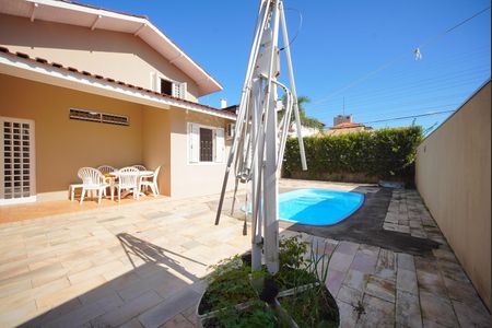 Casa para alugar com 209m², 4 quartos e 2 vagasPiscina