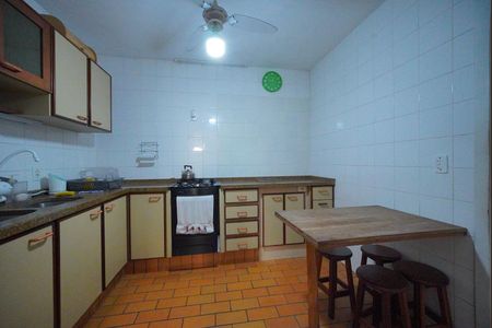 Casa para alugar com 209m², 4 quartos e 2 vagasCozinnha