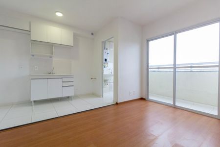 Sala e Cozinha de apartamento para alugar com 2 quartos, 42m² em Vila Esperança, São Paulo